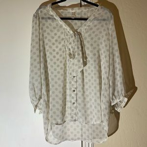 🍁🍁🍁Polka Dot/Bow Button Down Blouse